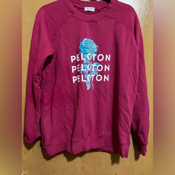 Peloton Tops - Peloton Women’s Oversized Pink Long Sleeve Graphic Logo Sweatshirt Size S​​
